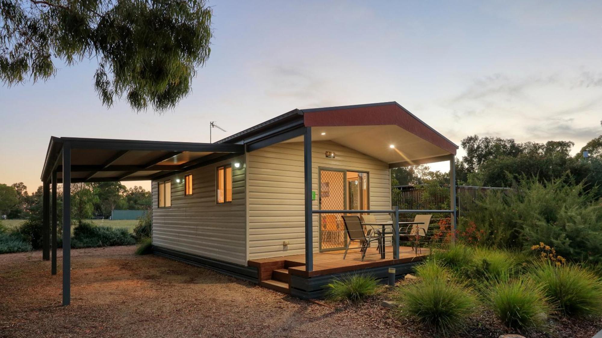 Yarrawonga Riverlands Tourist Park ภายนอก รูปภาพ