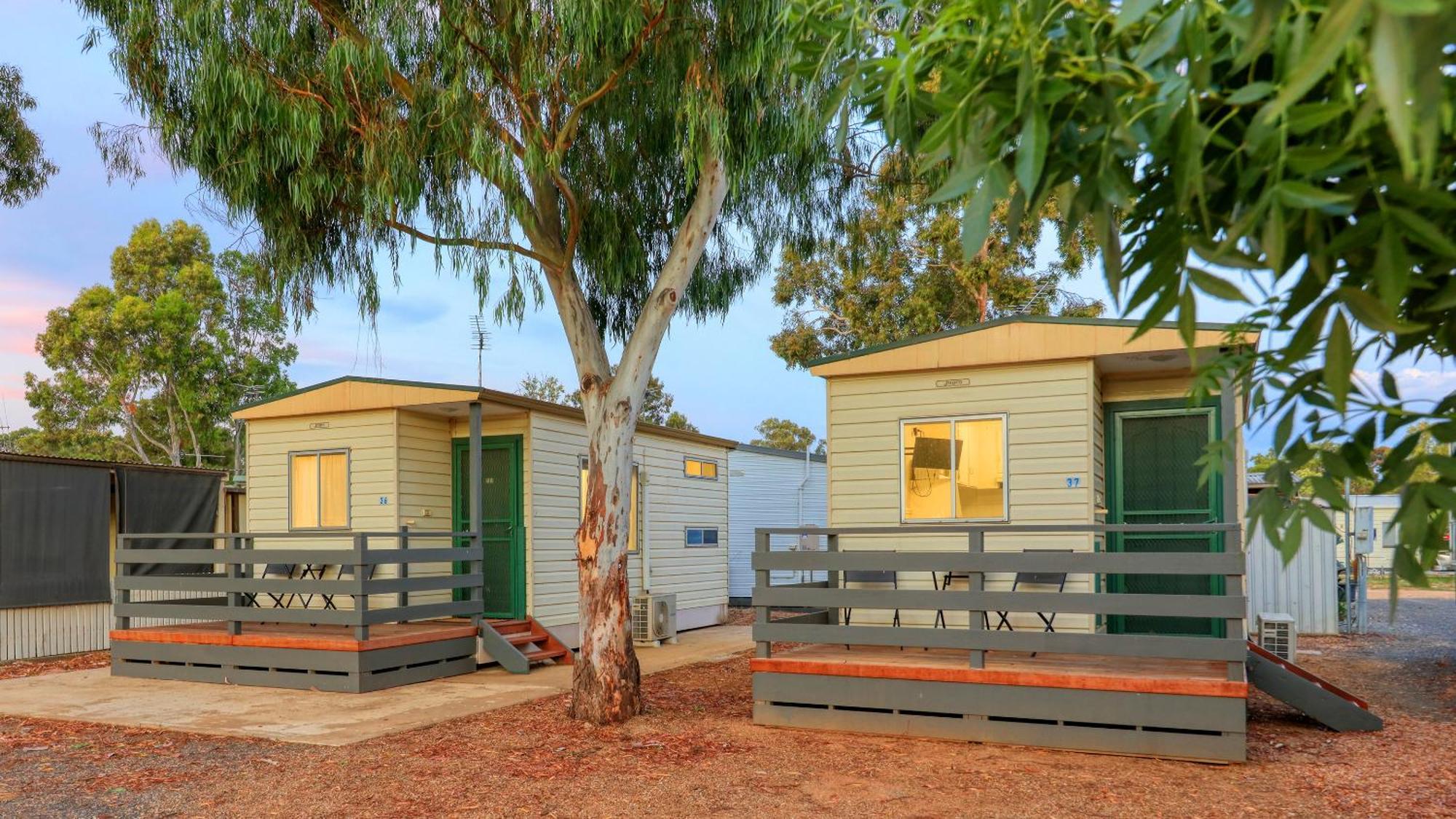 Yarrawonga Riverlands Tourist Park ภายนอก รูปภาพ